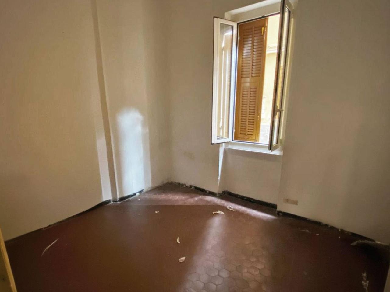 appartamento in vendita a Genova in zona Lagaccio / Granarolo