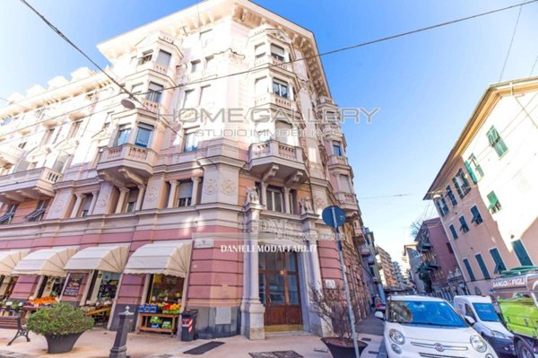 appartamento in vendita a Genova in zona Pegli