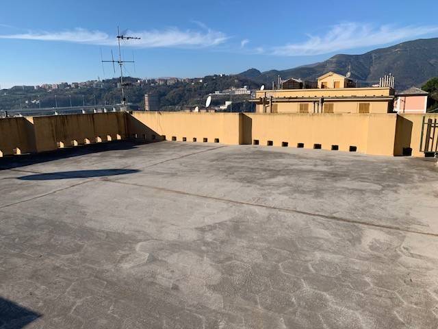 appartamento in vendita a Genova in zona Certosa