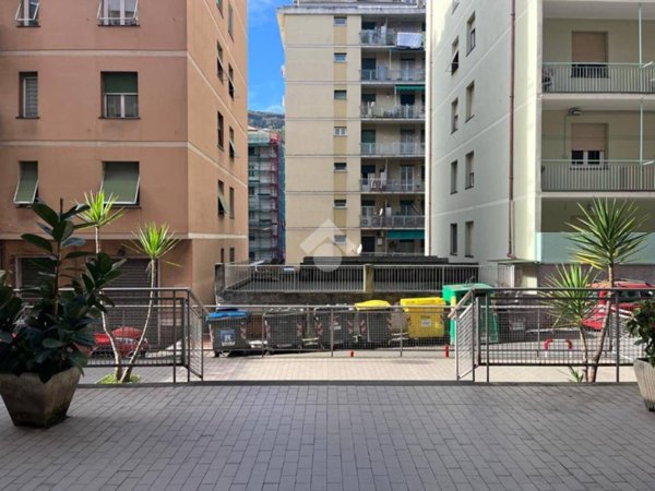 appartamento in vendita a Genova in zona Marassi