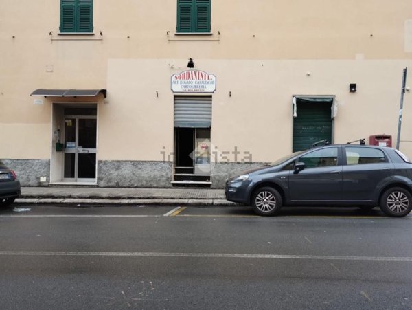 locale di sgombero in vendita a Genova in zona Struppa