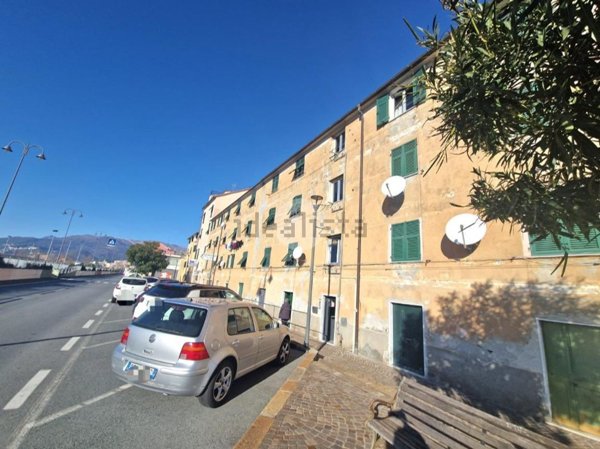 appartamento in vendita a Genova in zona Palmaro / Pra'