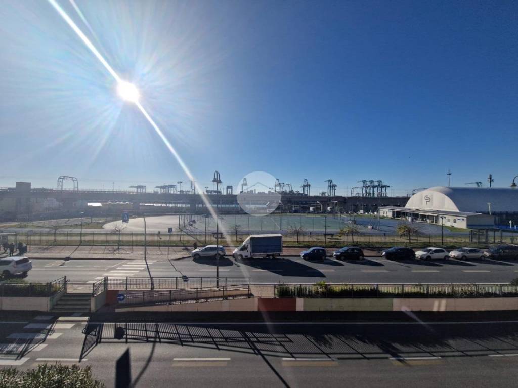 appartamento in vendita a Genova in zona Palmaro / Pra'