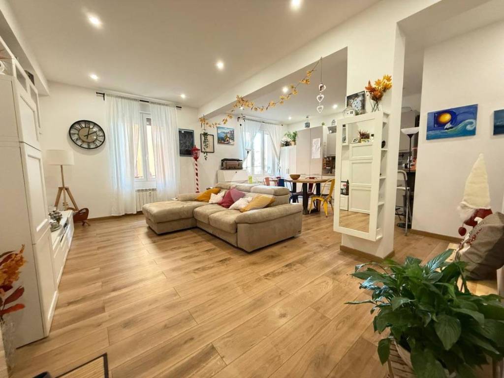 appartamento in vendita a Genova in zona Quezzi