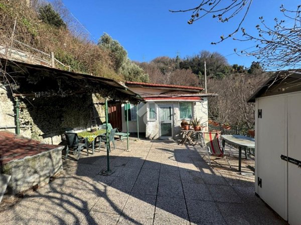 casa indipendente in vendita a Genova in zona Begato