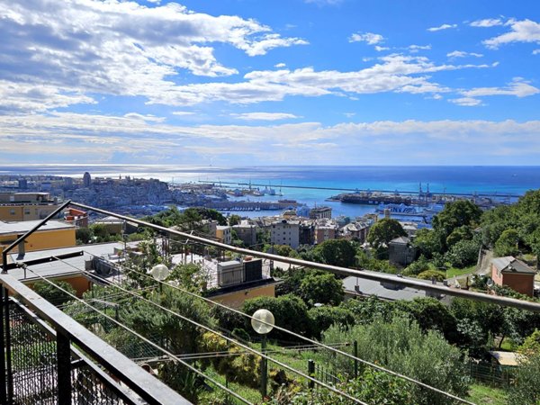 appartamento in vendita a Genova in zona Lagaccio / Granarolo