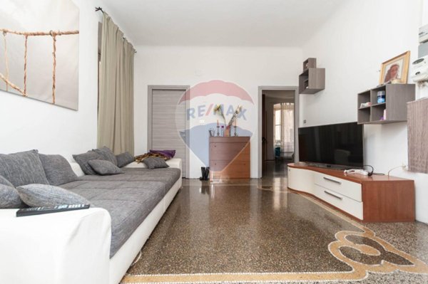 appartamento in vendita a Genova in zona Sestri Ponente