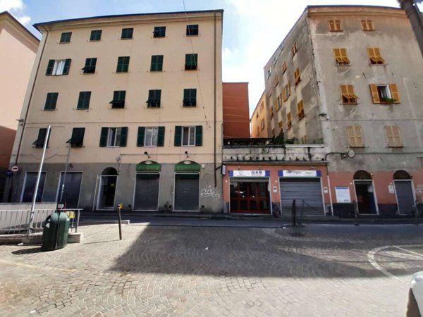 appartamento in vendita a Genova in zona Sestri Ponente