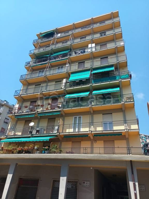 appartamento in vendita a Genova in zona Palmaro / Pra'