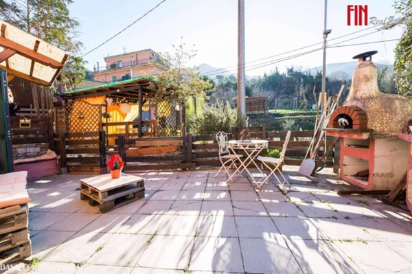 casa indipendente in vendita a Genova in zona San Desiderio