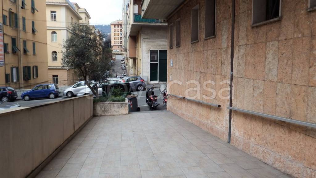 appartamento in vendita a Genova in zona Marassi