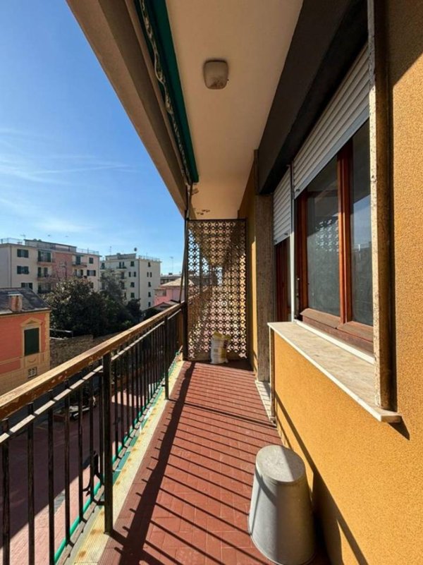 appartamento in vendita a Genova in zona Sestri Ponente