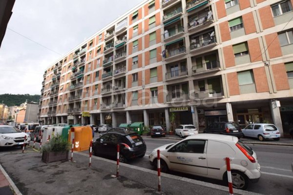 negozio in vendita a Genova in zona Molassana
