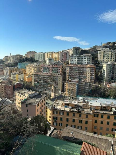 appartamento in vendita a Genova in zona Lagaccio / Granarolo