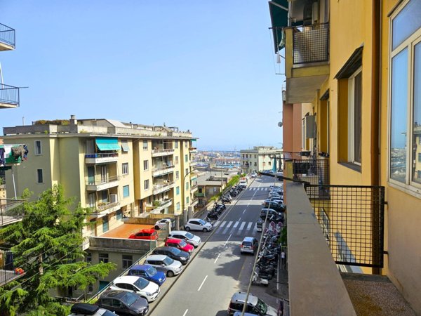 appartamento in vendita a Genova in zona Lagaccio / Granarolo