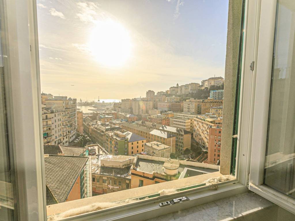 appartamento in vendita a Genova in zona Lagaccio / Granarolo