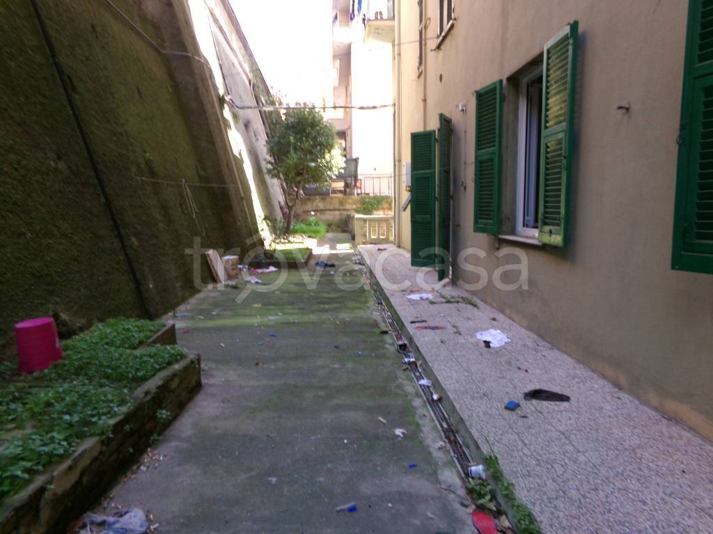 appartamento in vendita a Genova in zona Sampierdarena