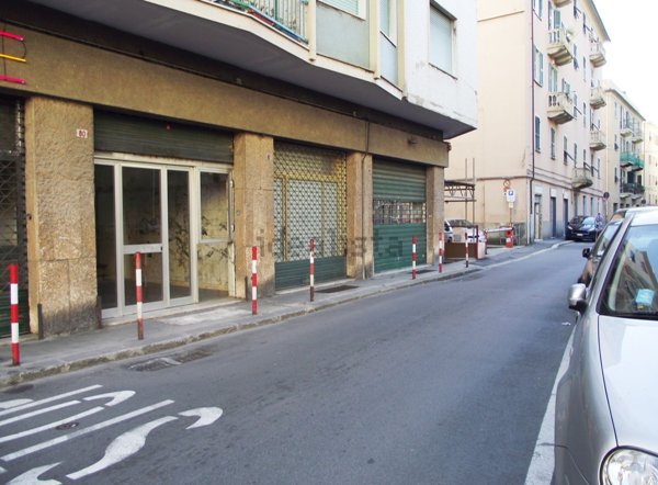 negozio in vendita a Genova in zona Sestri Ponente