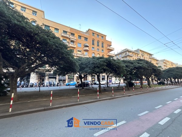 appartamento in vendita a Genova in zona Foce