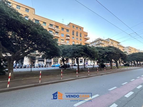 appartamento in vendita a Genova in zona Foce