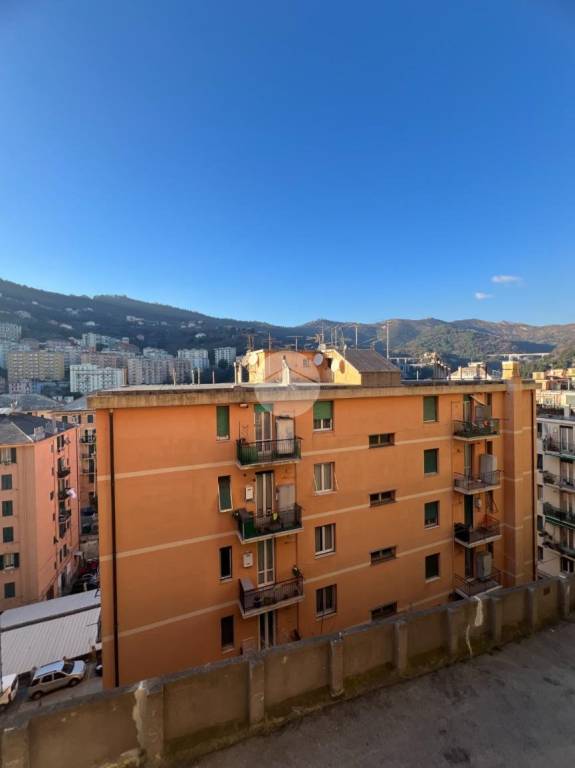 appartamento in vendita a Genova in zona Staglieno