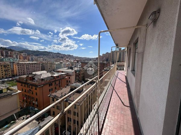 appartamento in vendita a Genova in zona Staglieno