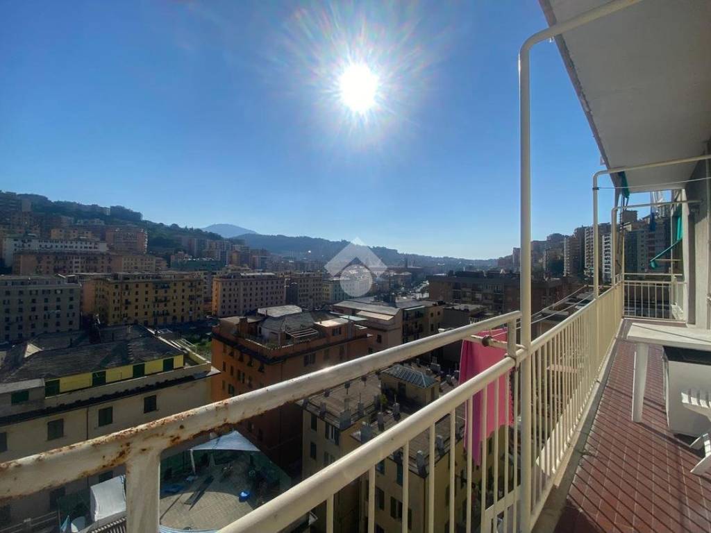 appartamento in vendita a Genova in zona Staglieno