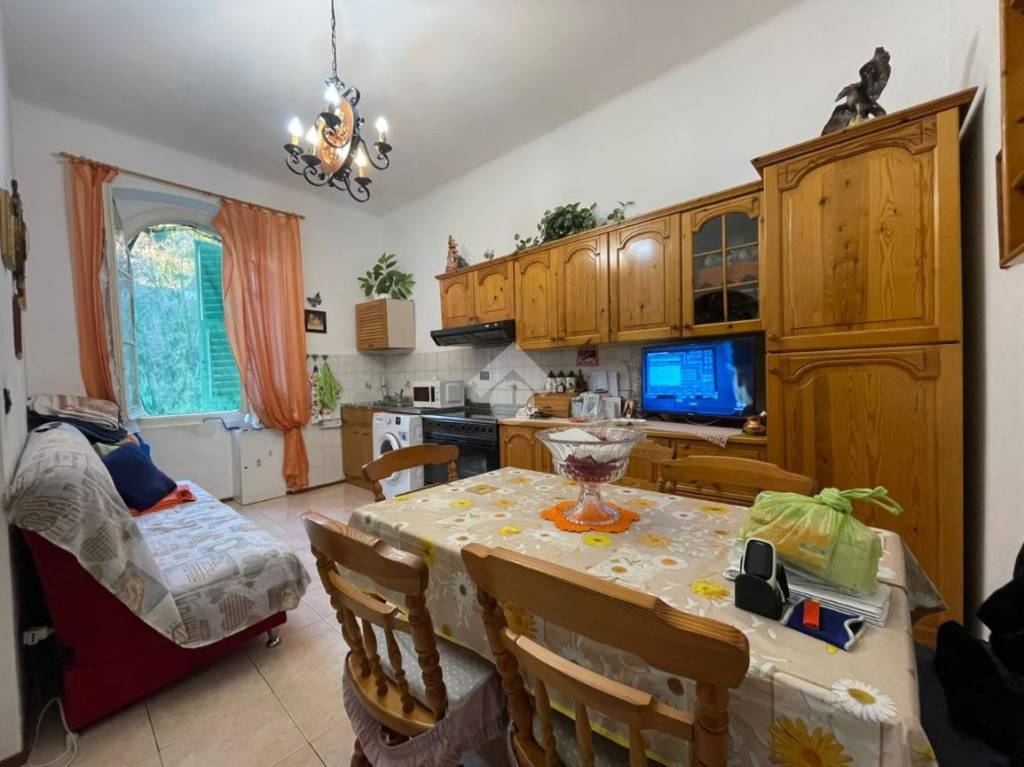 appartamento in vendita a Genova in zona Marassi