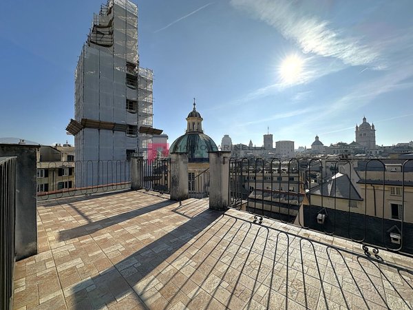 appartamento in vendita a Genova in zona Sottoripa / Maddalena / Molo