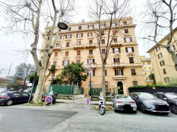 appartamento in vendita a Genova in zona Foce
