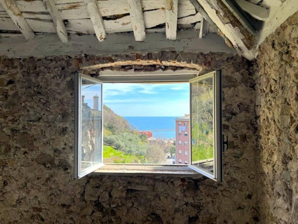 casa indipendente in vendita a Genova in zona Pegli