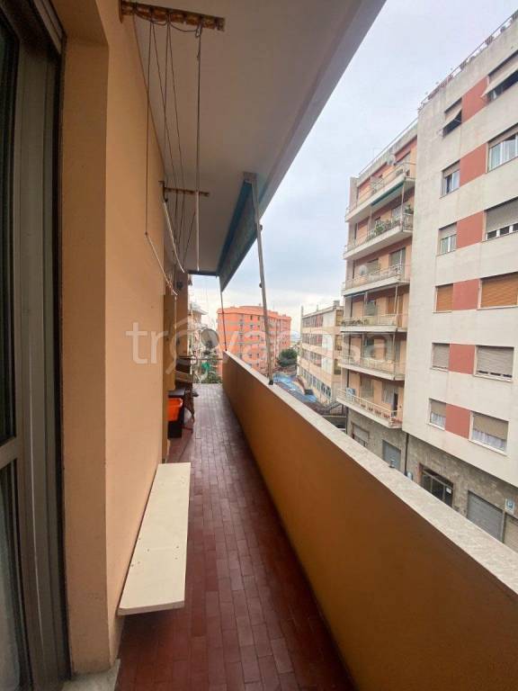 appartamento in vendita a Genova in zona Sestri Ponente