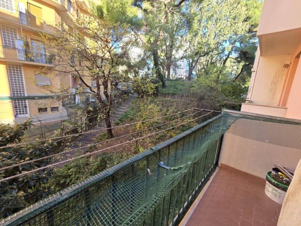 appartamento in vendita a Genova in zona Sestri Ponente