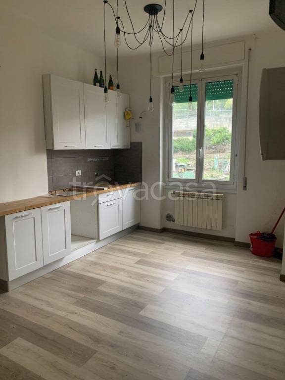 appartamento in vendita a Genova in zona Sestri Ponente