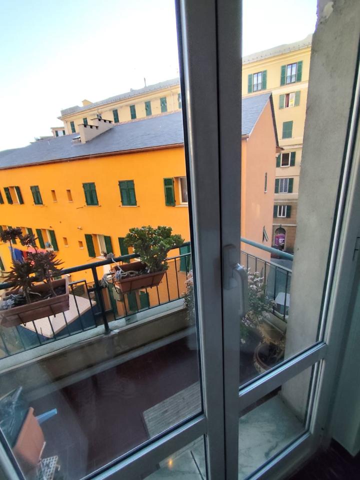 appartamento in vendita a Genova in zona Sampierdarena