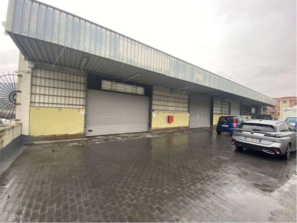 locale commerciale in vendita a Genova in zona Borzoli