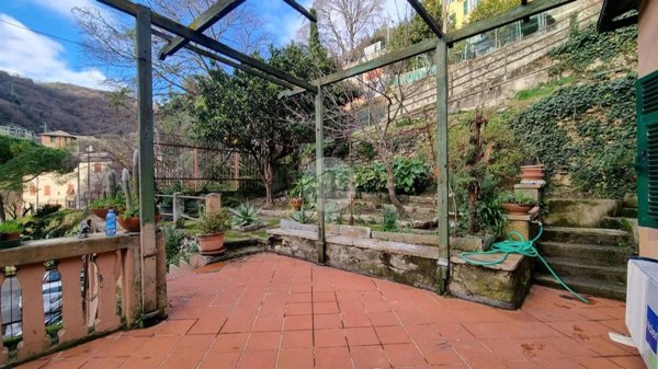 appartamento in vendita a Genova in zona Quezzi