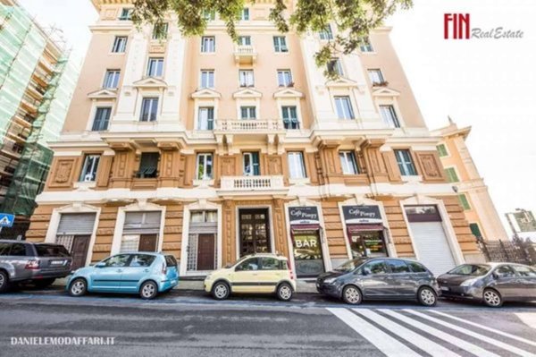 appartamento in vendita a Genova in zona Carignano