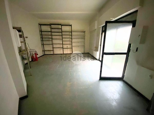 locale di sgombero in vendita a Genova in zona Pegli