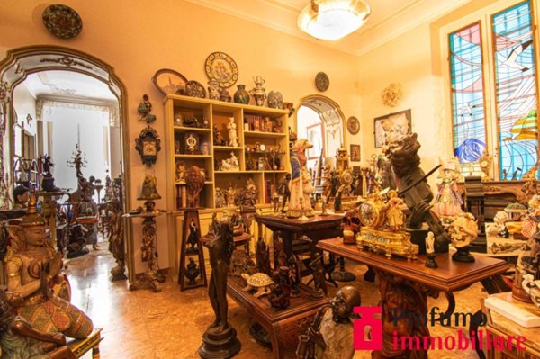 appartamento in vendita a Genova in zona Castelletto