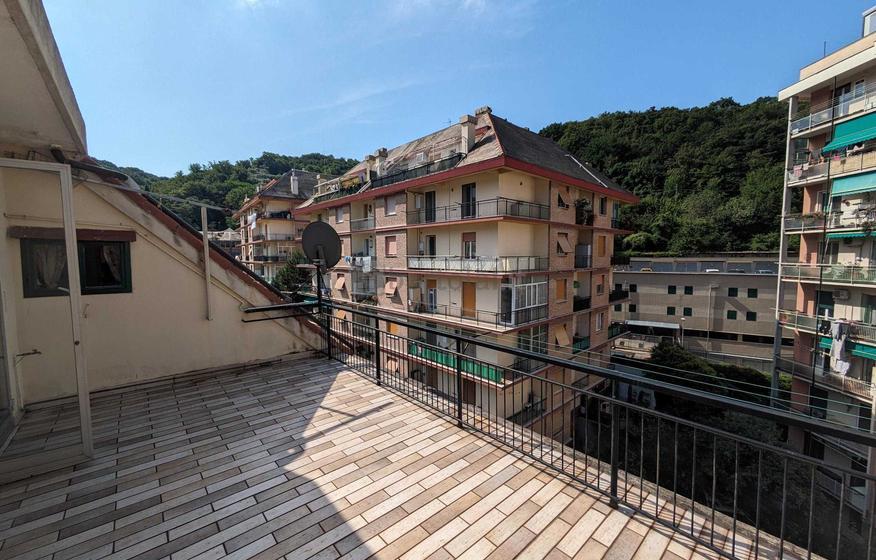 appartamento in vendita a Genova in zona Quezzi