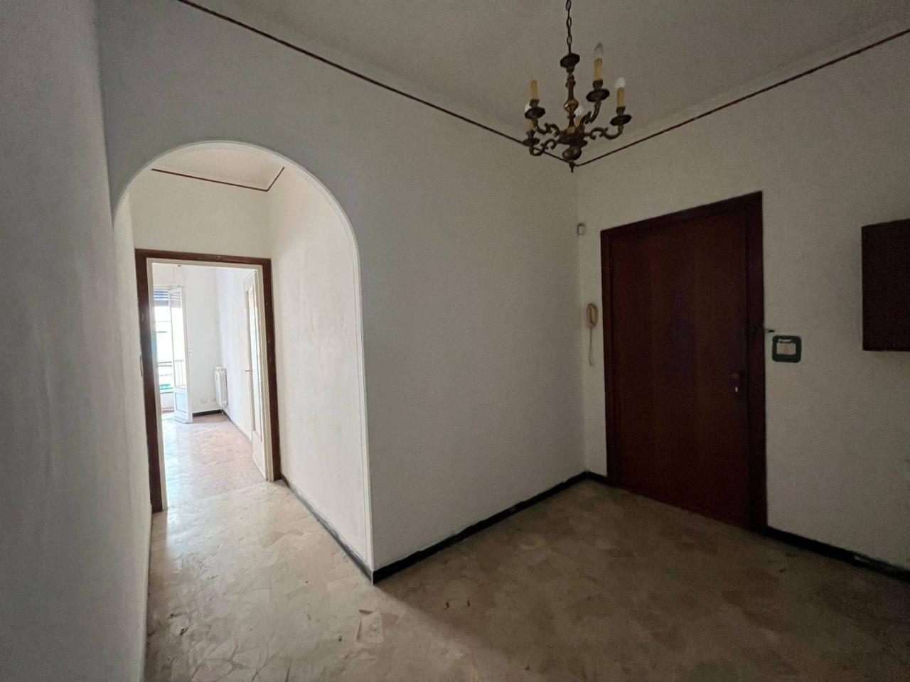 appartamento in vendita a Genova in zona Sampierdarena