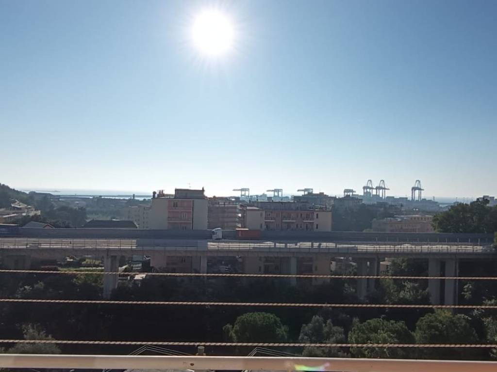 appartamento in vendita a Genova in zona Palmaro / Pra'