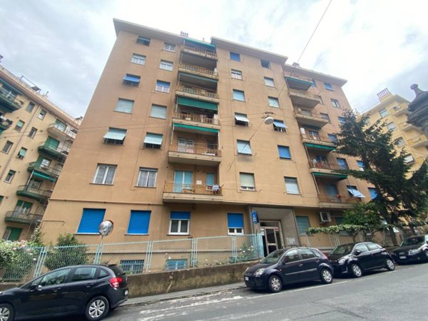appartamento in vendita a Genova in zona Bolzaneto