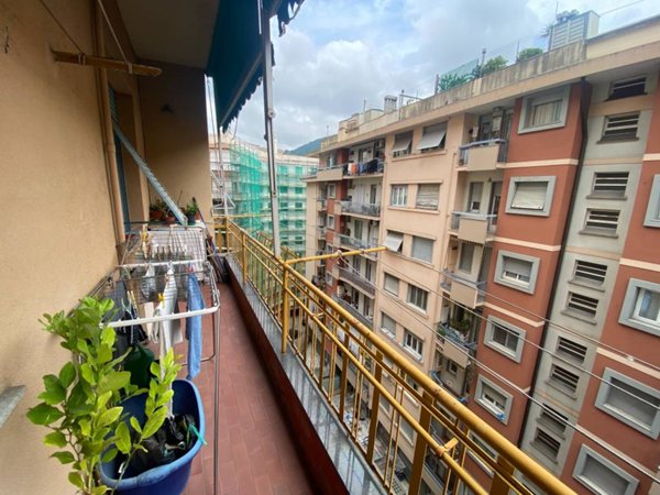 appartamento in vendita a Genova in zona Rivarolo