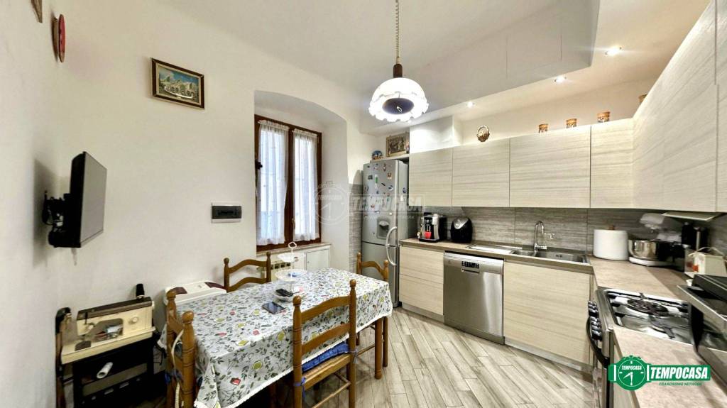 appartamento in vendita a Genova in zona Sestri Ponente