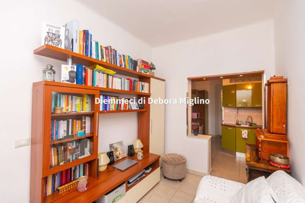 appartamento in vendita a Genova in zona Sestri Ponente