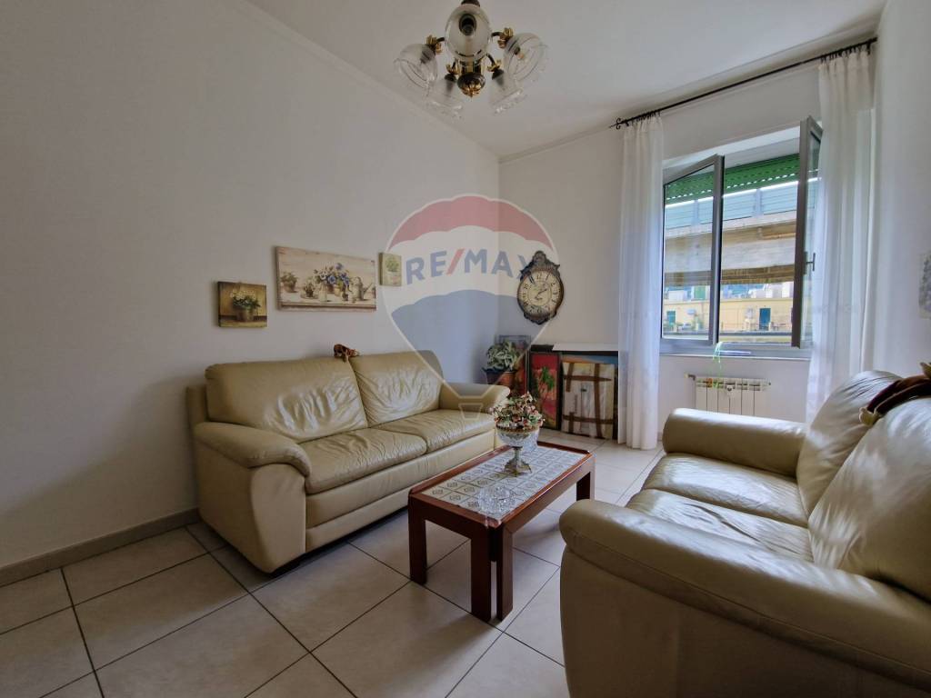 appartamento in vendita a Genova in zona Bolzaneto