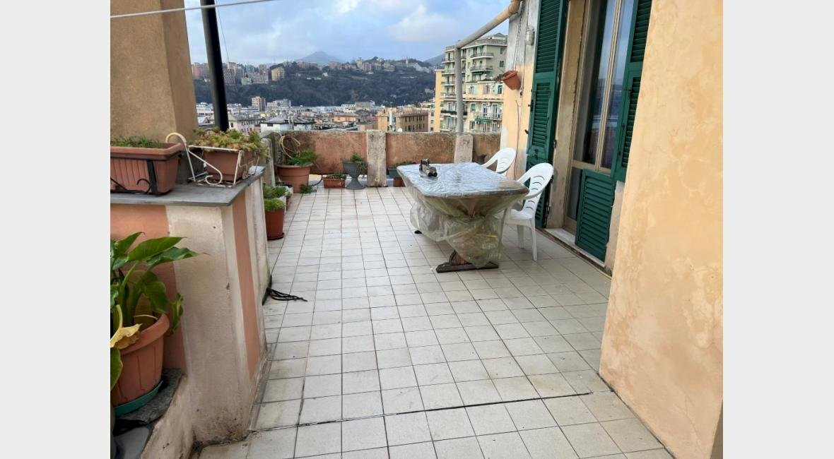 appartamento in vendita a Genova in zona Sampierdarena