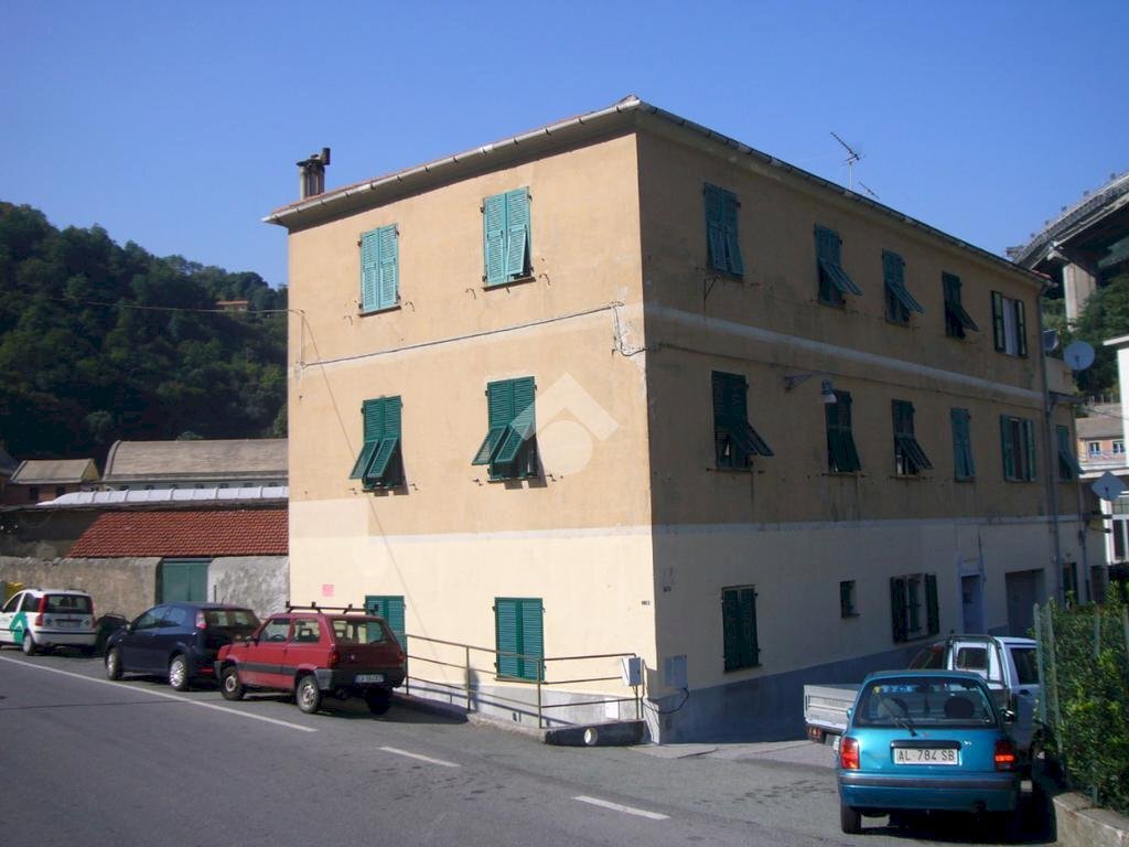 quadrivano in vendita a Genova in zona Voltri
